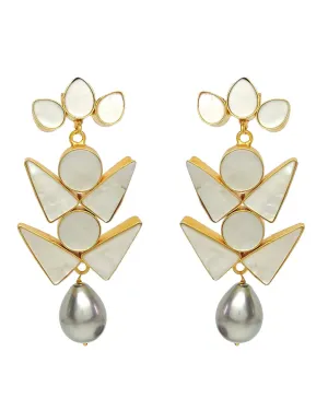 Idina Pearl Earrings