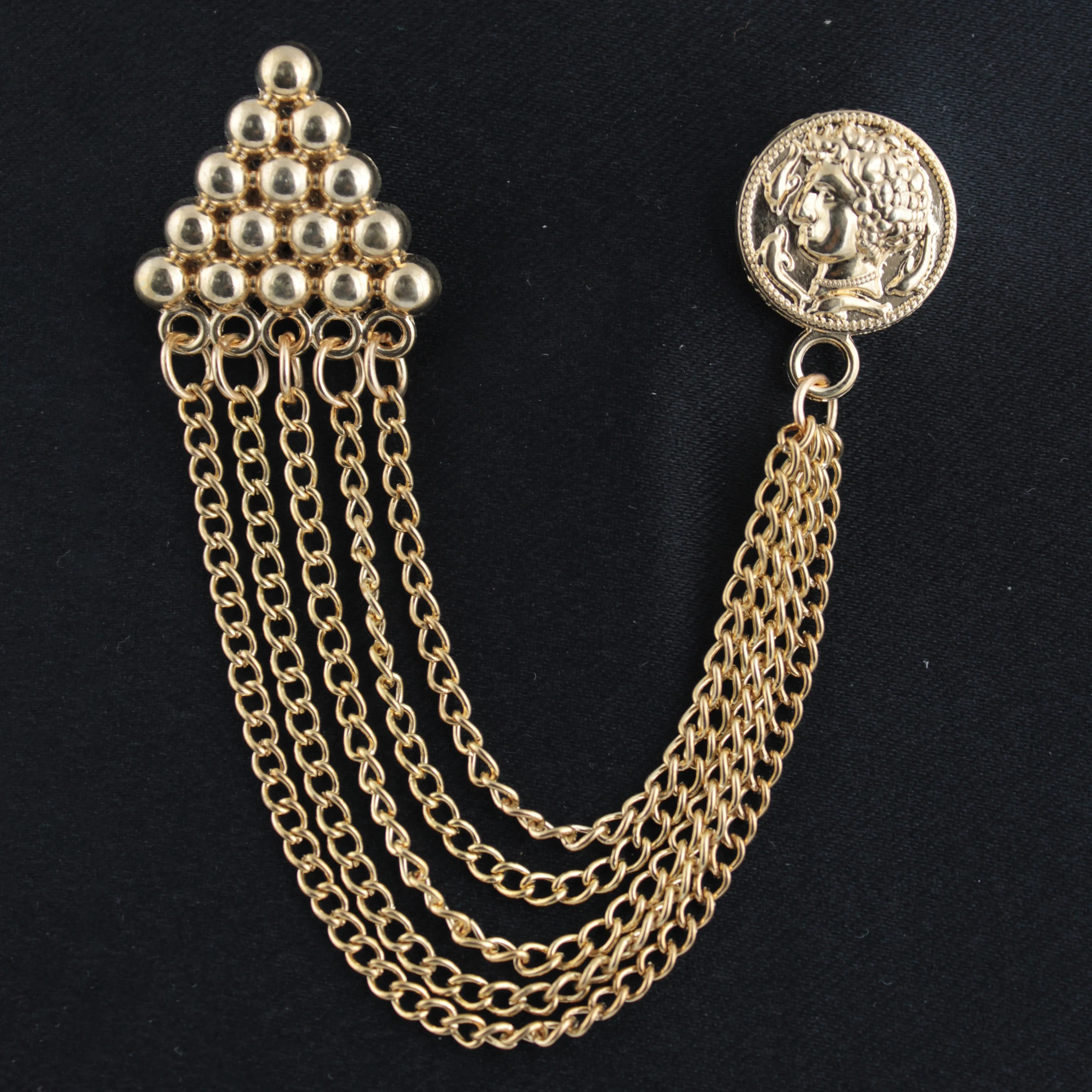 Kavove The Chain Saga Golden Colour Brooch