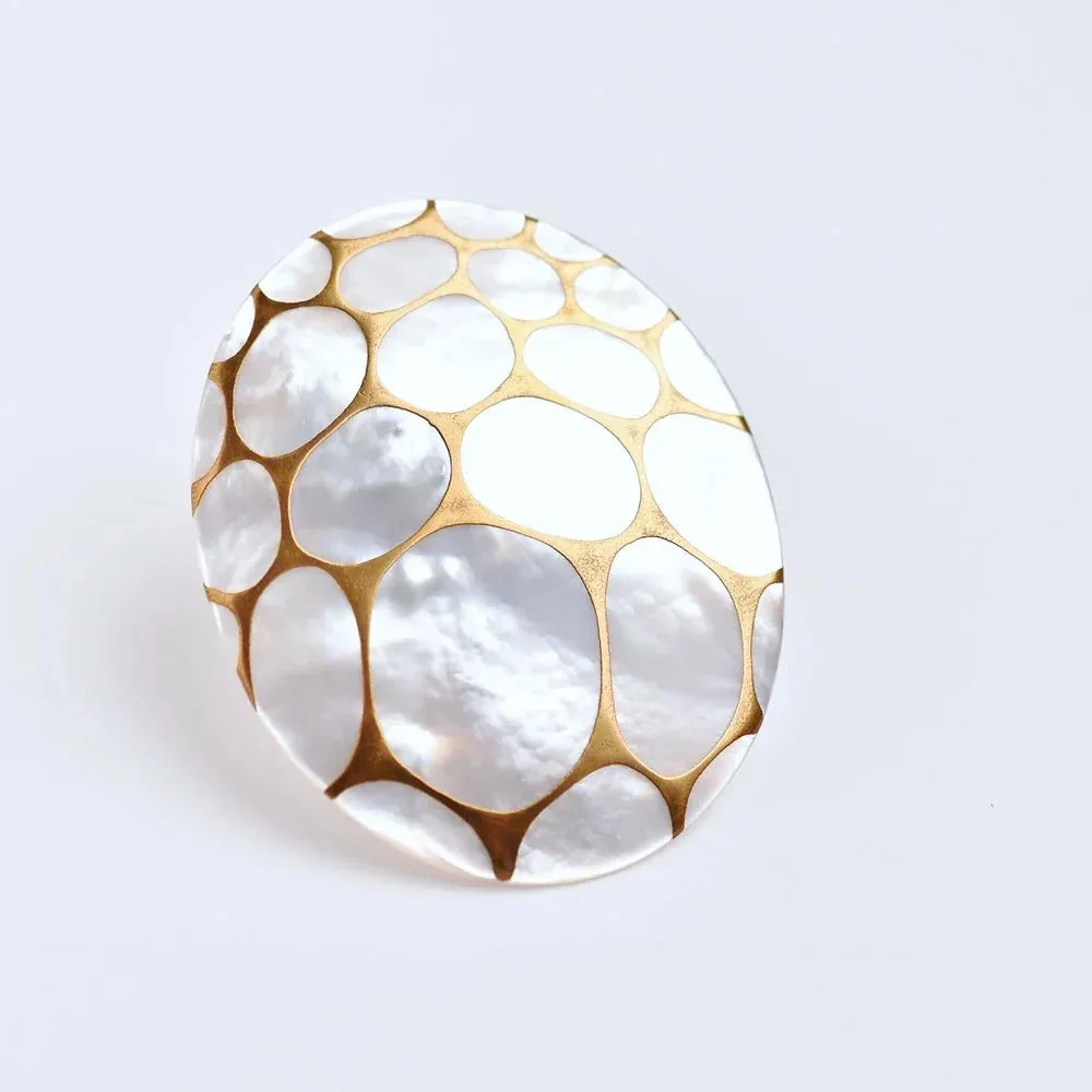 Maki-e Urushi Lacquer Brooch - White South Sea Pearl Shell / Thread Pattern  -, Traditional Japanese Urushi Lacquer Jewelry