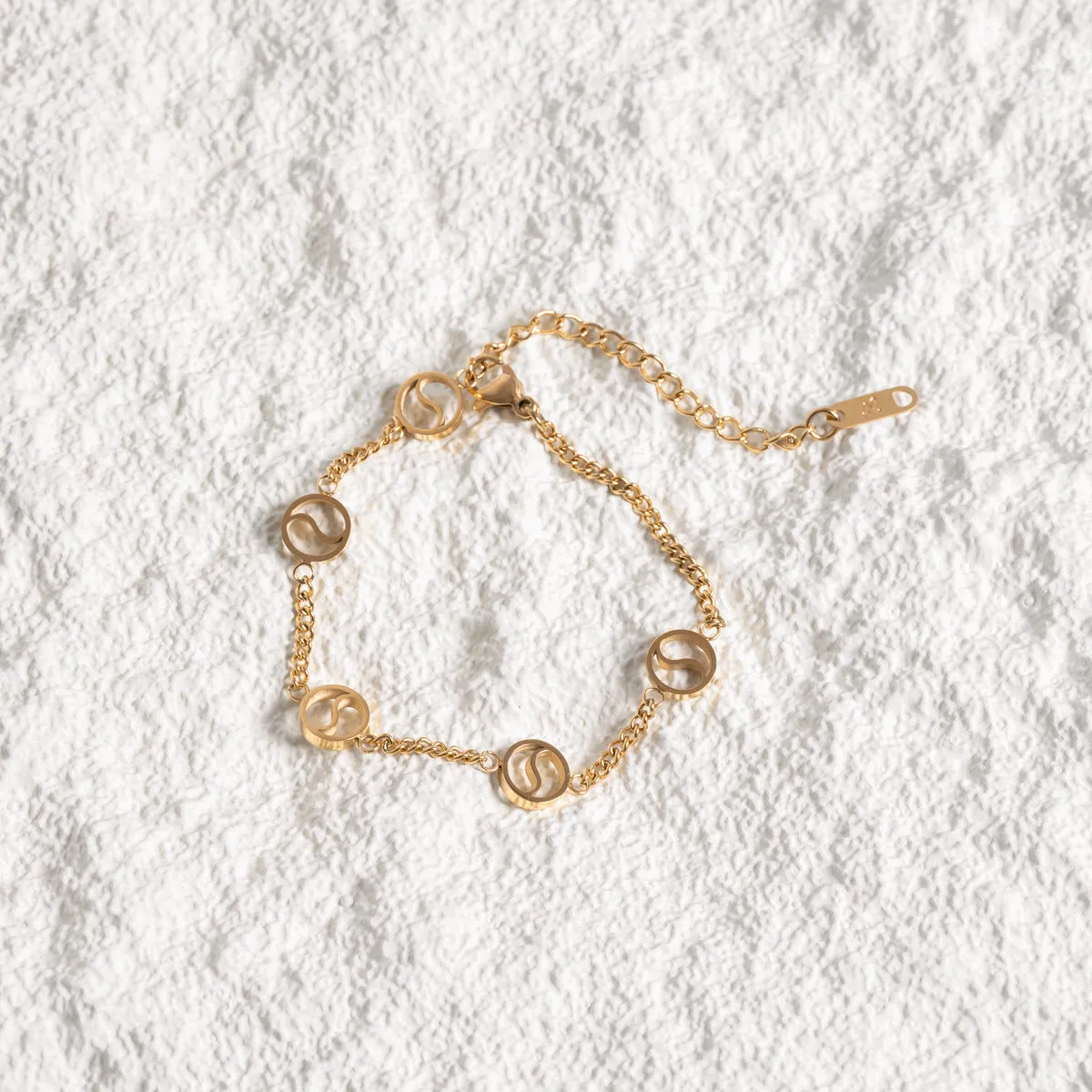 Sierra Pendant Bracelet - Gold