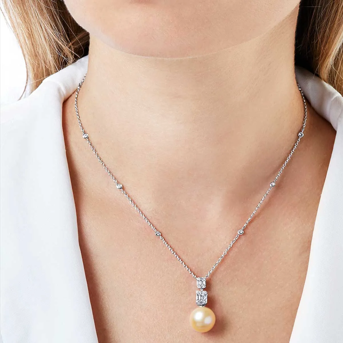 Starlight 18K Gold Pearl and Diamond Drop Lunar Pendant