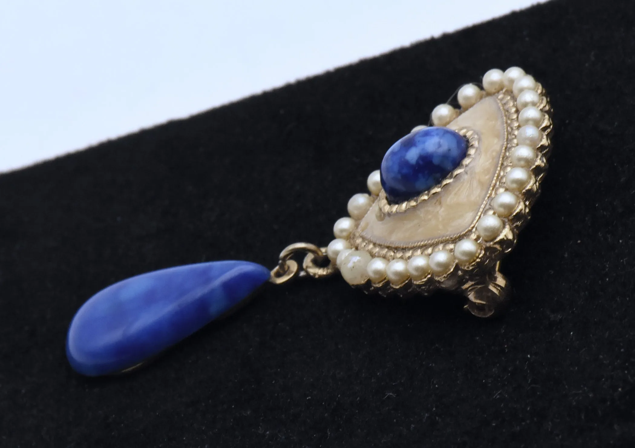 Vintage Gold Tone Faux Pearl and Imitation Blue Stone Brooch